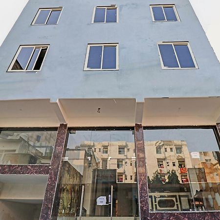 Townhouse Tark Inn Yeni Delhi Dış mekan fotoğraf