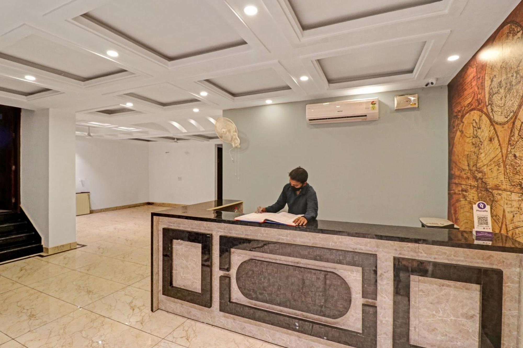 Townhouse Tark Inn Yeni Delhi Dış mekan fotoğraf