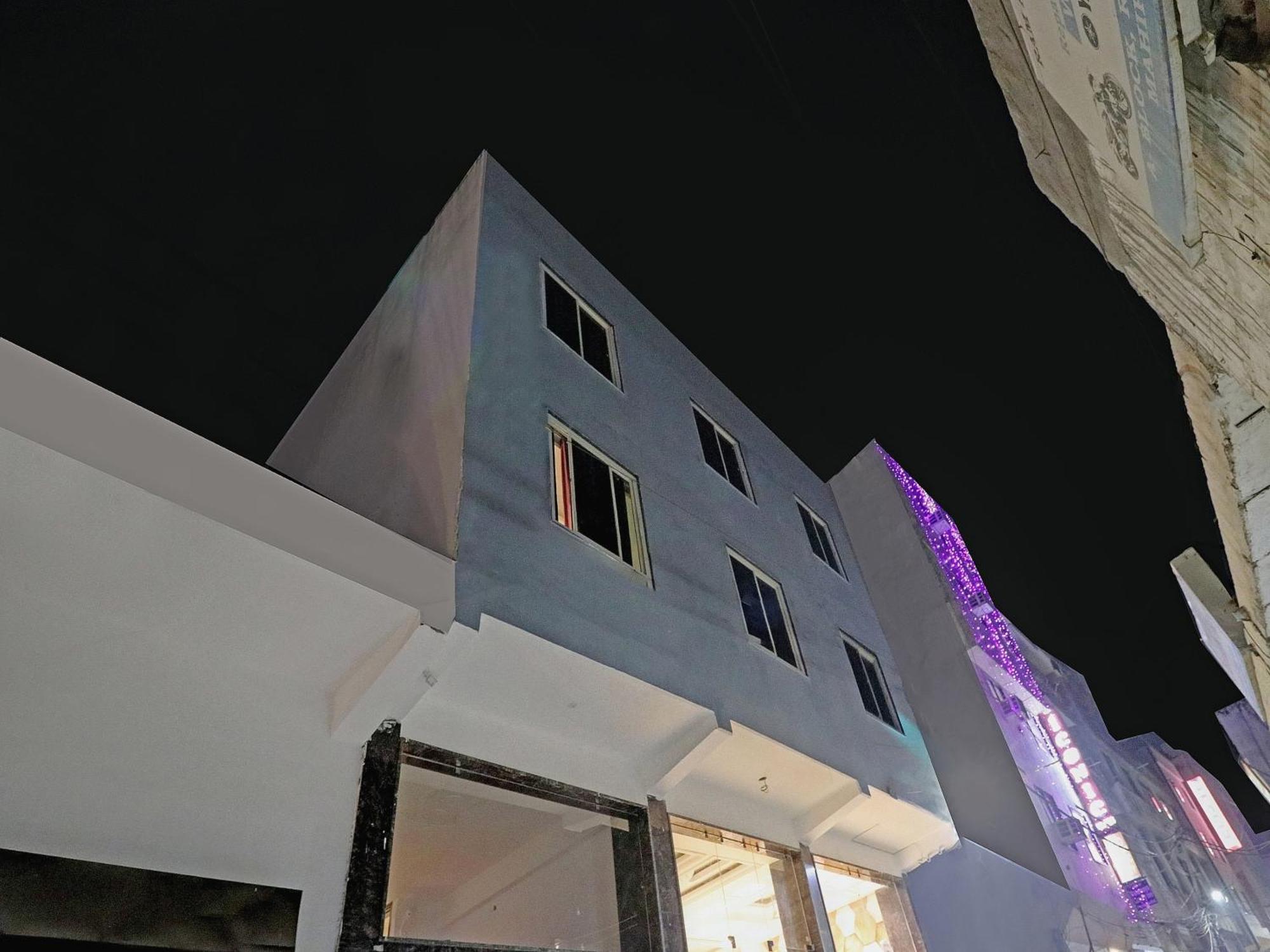 Townhouse Tark Inn Yeni Delhi Dış mekan fotoğraf