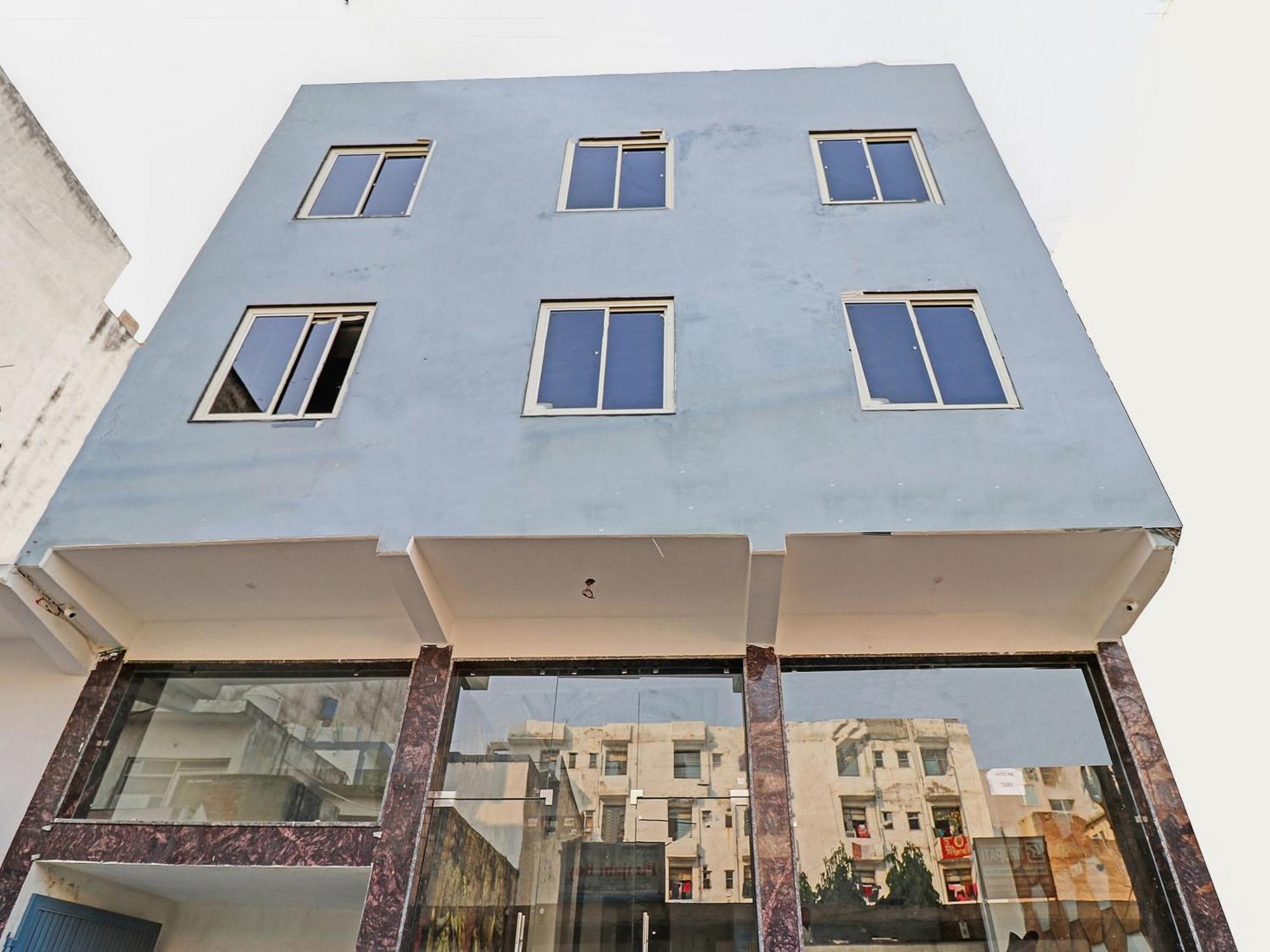 Townhouse Tark Inn Yeni Delhi Dış mekan fotoğraf