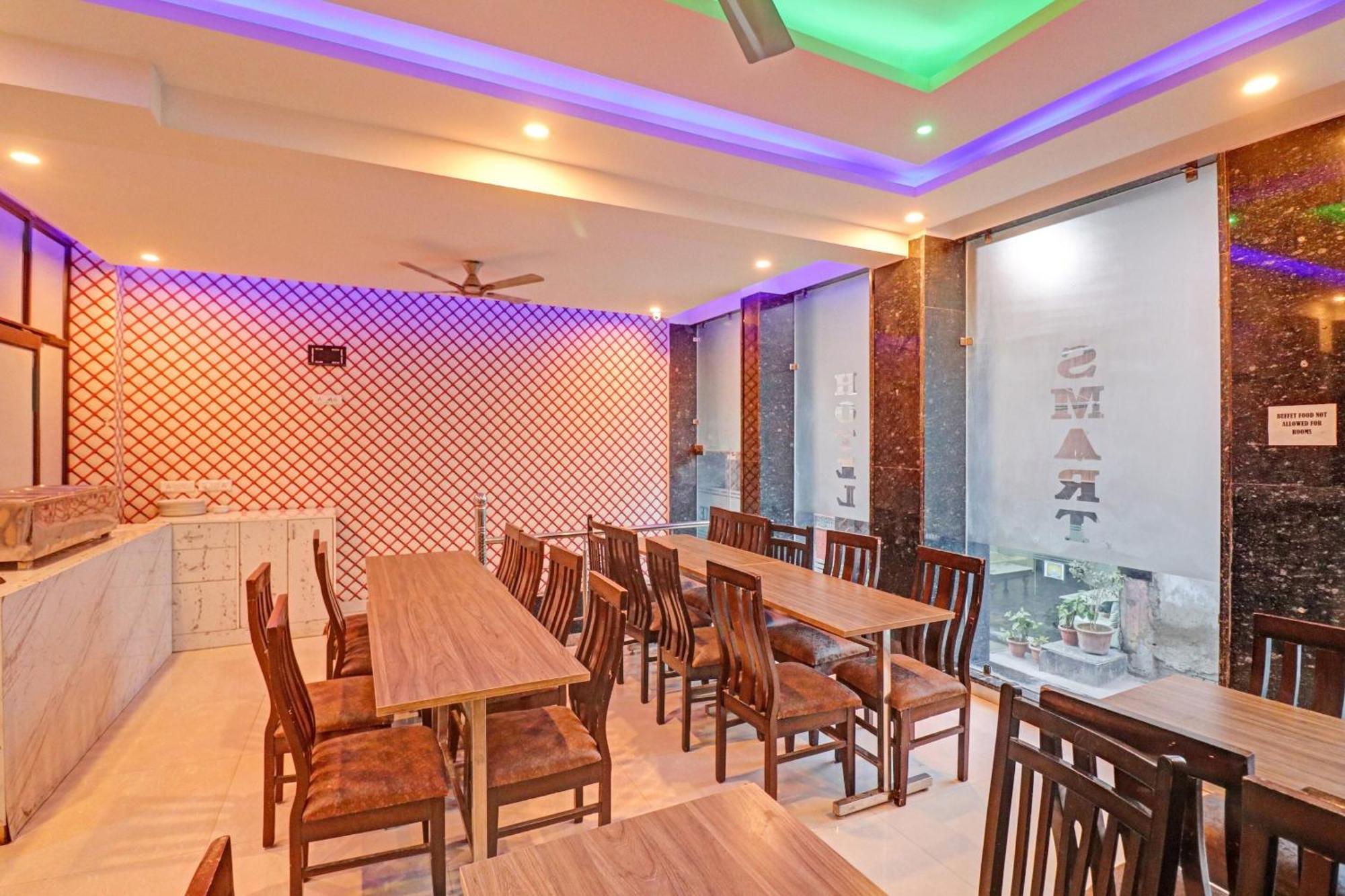 Townhouse Tark Inn Yeni Delhi Dış mekan fotoğraf