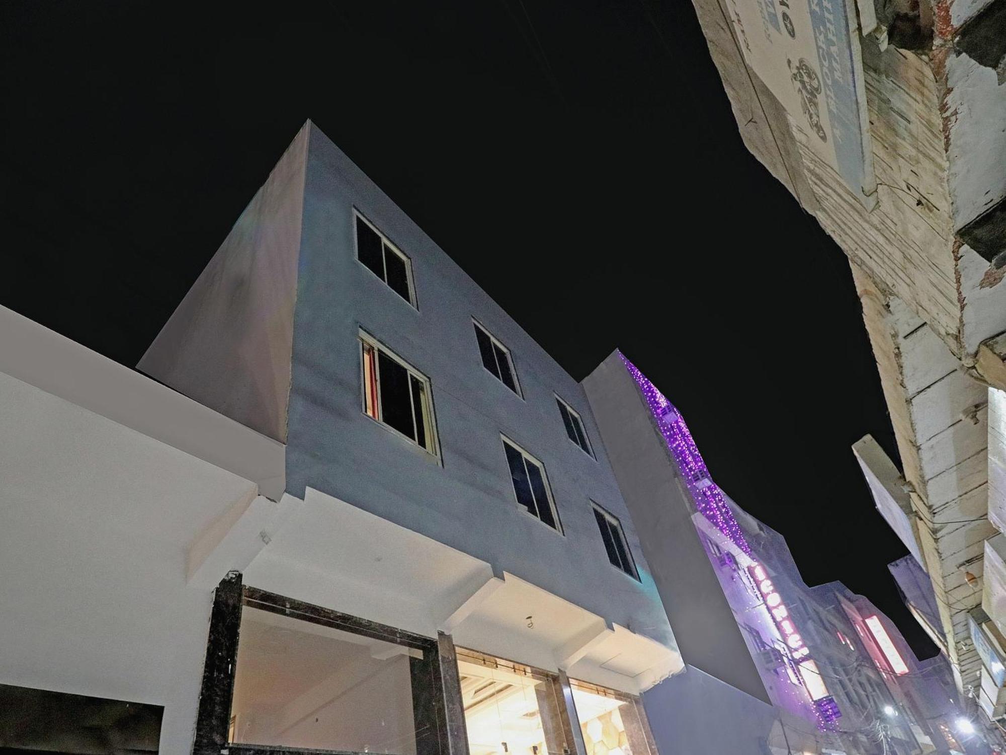 Townhouse Tark Inn Yeni Delhi Dış mekan fotoğraf